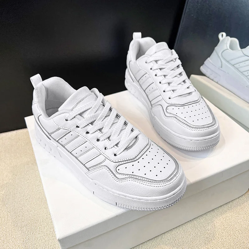 

Classic microfiber leather running shoes for men in summer