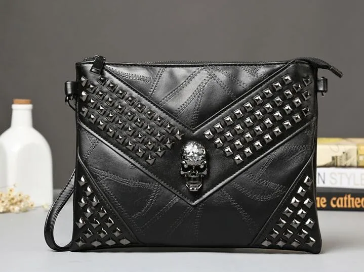 

Discount Men's Bag Skull Rivets Handbag Luxury Leather Brand Bags Envelope Clutch Handbag Shoulder Crossbody Bags Large