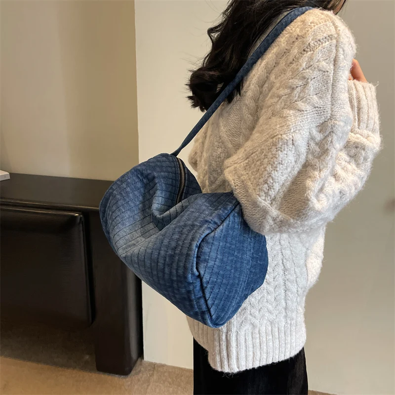 Bolso de hombro de mezclilla degradada para mujer, bolso de mensajero coreano Y2K, bolso de compras Vintage, bolso de hombro acolchado, nuevo