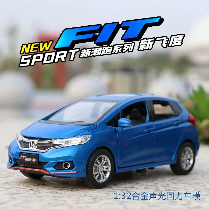 1:32 Honda Fit Alloy Model Car Metal Diecast Car Simulation Sound And Light Pull Back Toy Car For kids Collection Gifts A106