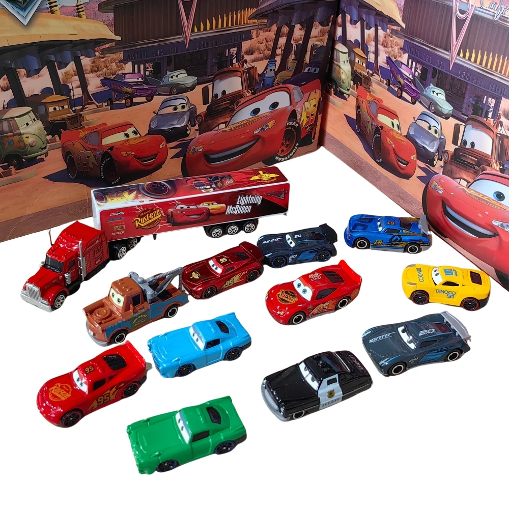 Pudełko Prezentowe Disney Pixar Auta 2026 Metalowy Model Auta z Odlewu Lightning McQueen Zabawka Ciocia Jackson Ciężarówka Chłopiec Urodziny Zabawki Prezenty Świąteczne