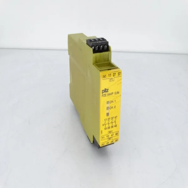 

777580 Relay Brand New Original Spot Plc