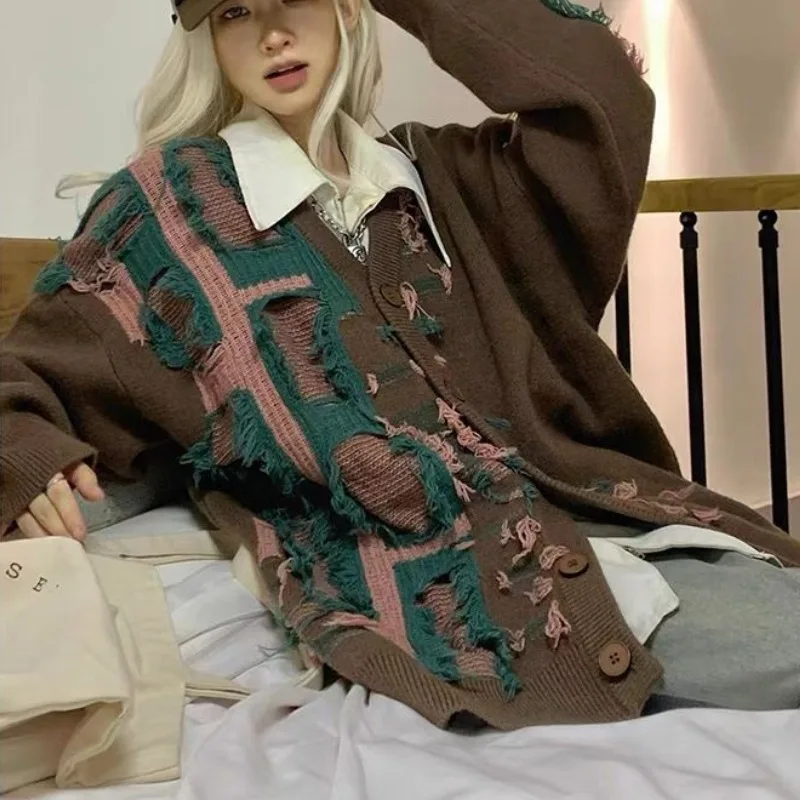 

Fashion Popular American Vintage Hole Lazy Casual Sweater Y2k Streetwear Constrast Color Button Cardigan Harajuku French Clothes
