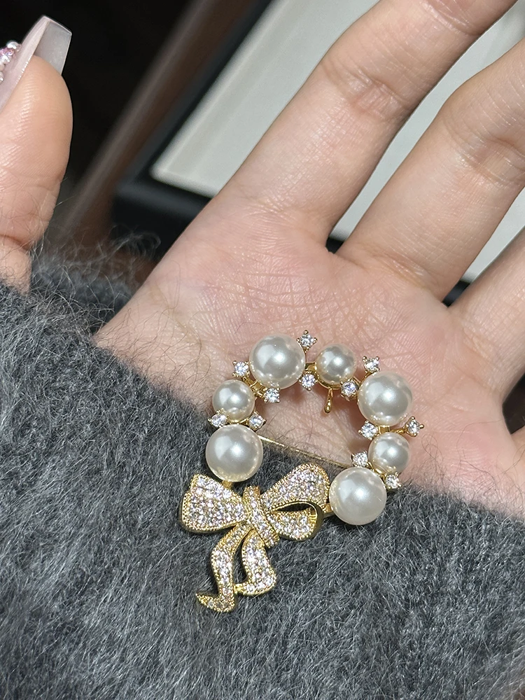 パールリボンリボンリースブローチハイエンド絶妙なファッションコート装飾ピンアクセサリー