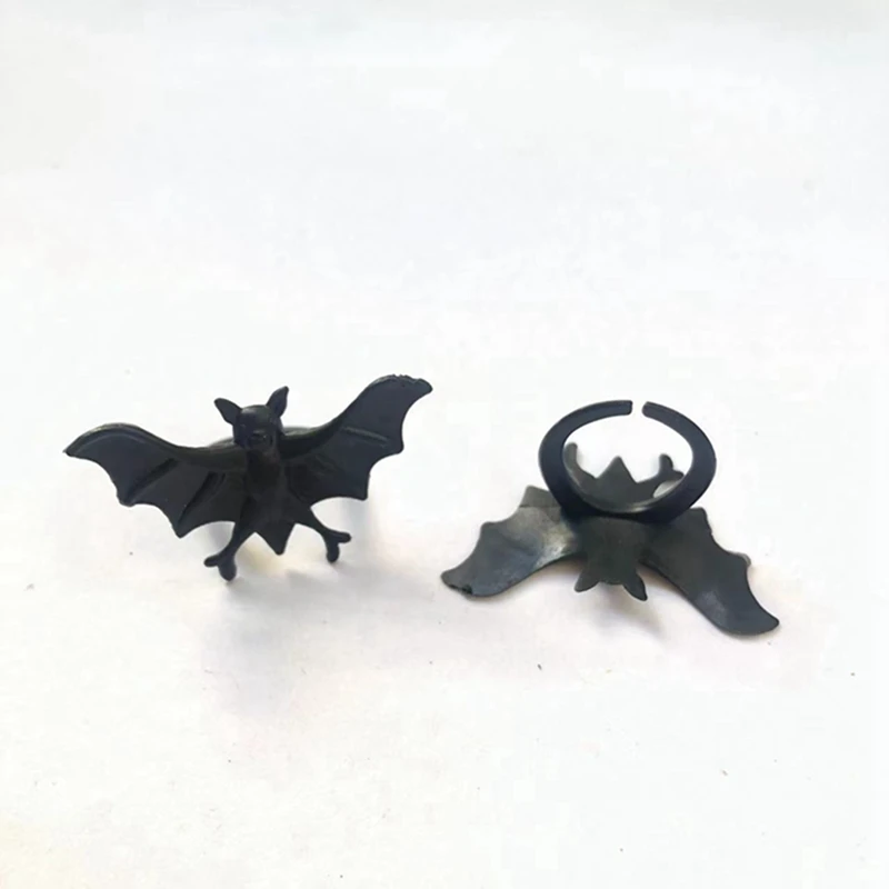 30/60pcs Bat Spider Rings Halloween Party Decorations Props Gifts Ghost Skull Small Gifts Kids Favors Halloween Gift Bag Fillers