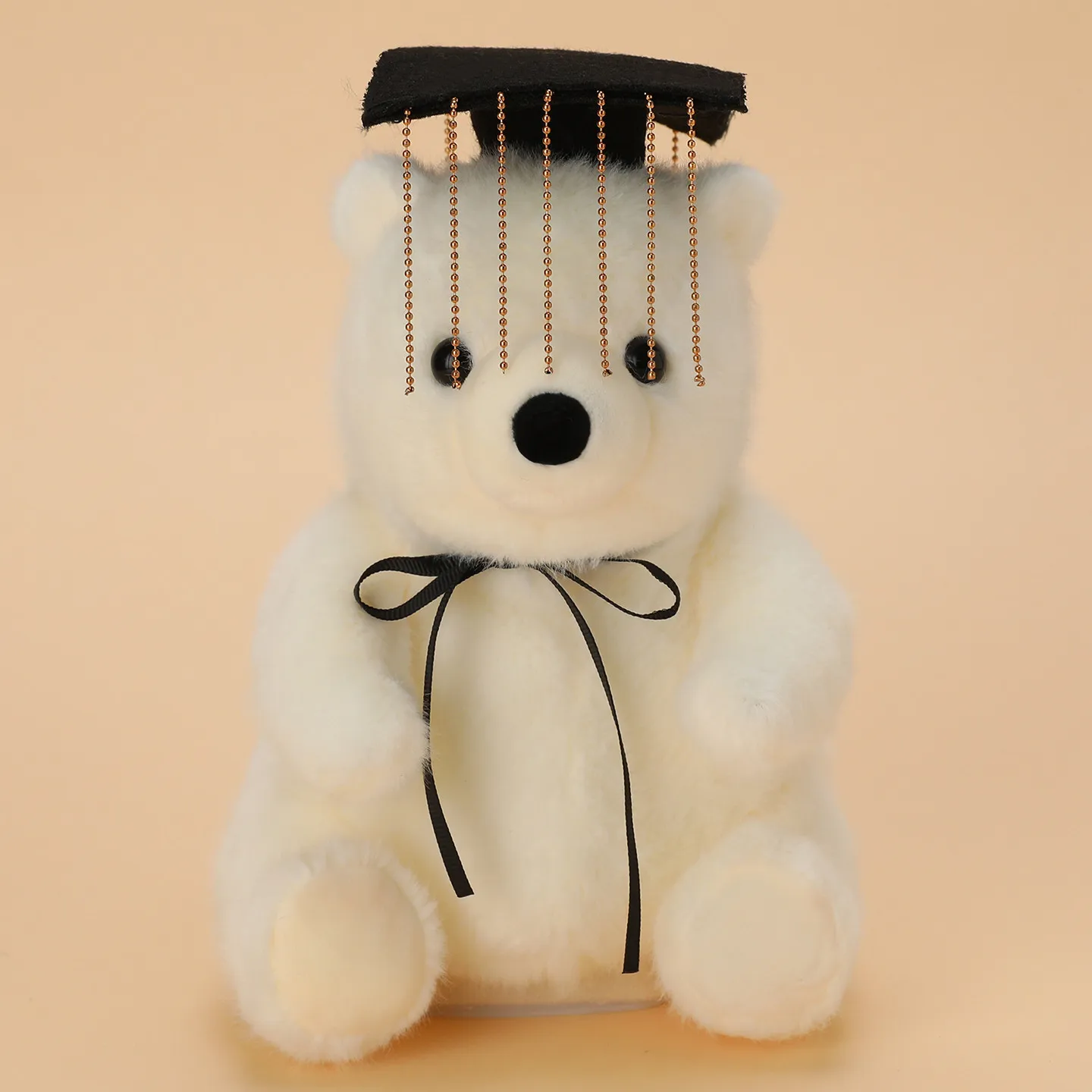 

Цинь Ши Хуан хлопает руки во время кататься на фигурке белого медведя начинается поет и коливанию. Запись белого медведя