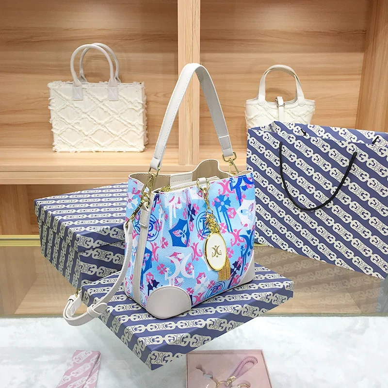 

Stylish Solid Color Leather Satchel - Vintage Inspired Large Capacity Work Tote Bag With Minimalist Luxury Detailing