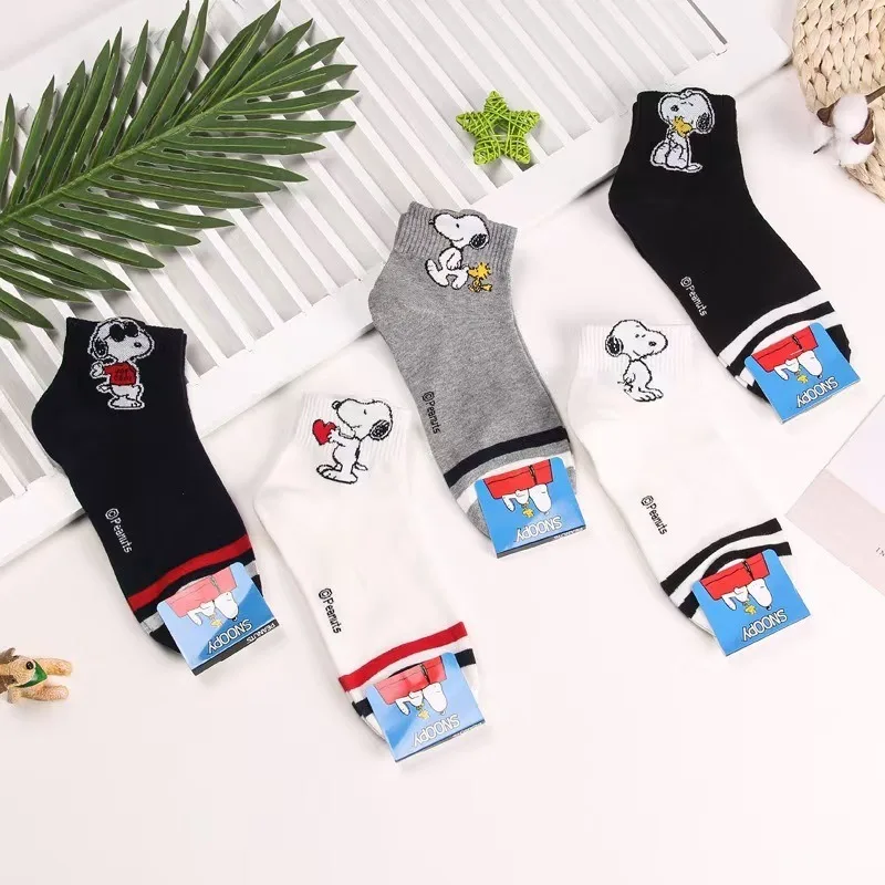

New Snoopy Socks Cute Sports Cartoon Anime Fashion Cotton Four Seasons Short Socks