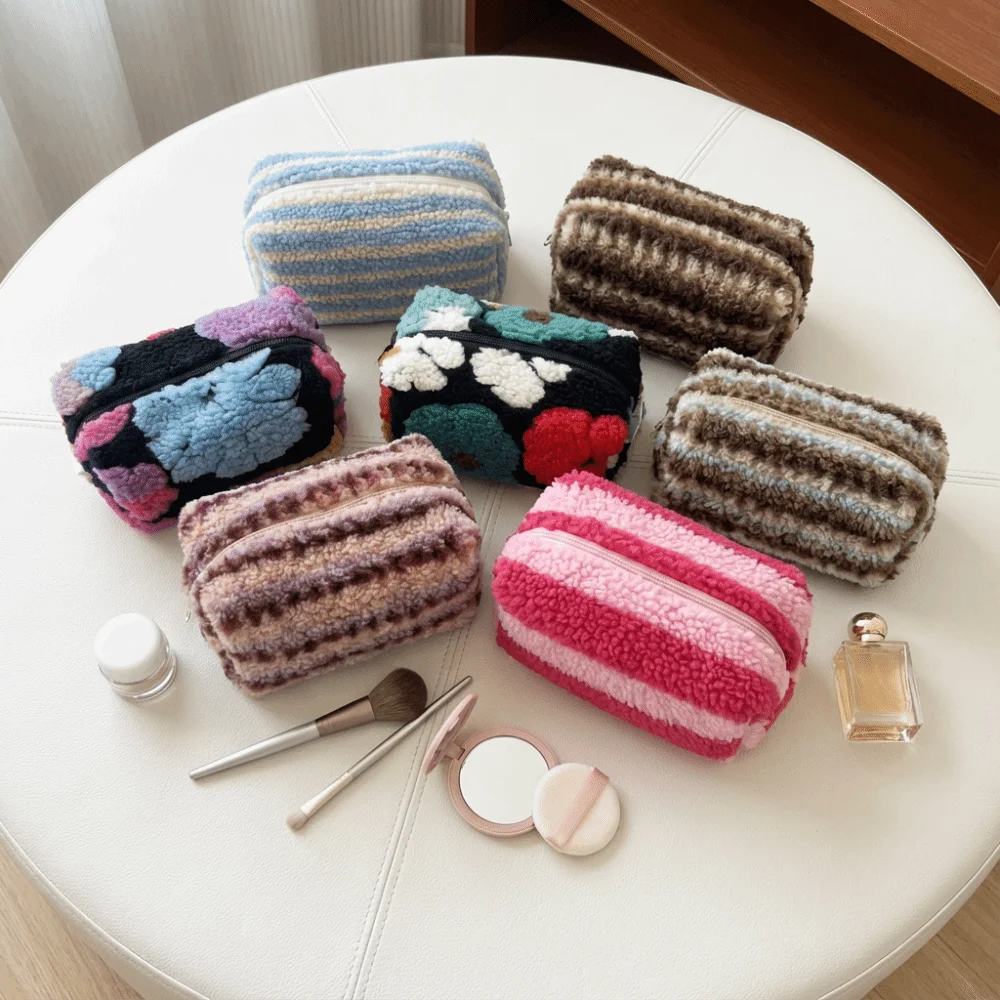 Soft Material Travel Cosmetic Bag Texture Striped Design Makeup Bag Lightweight Portable Cosmetic Case Storage Solution