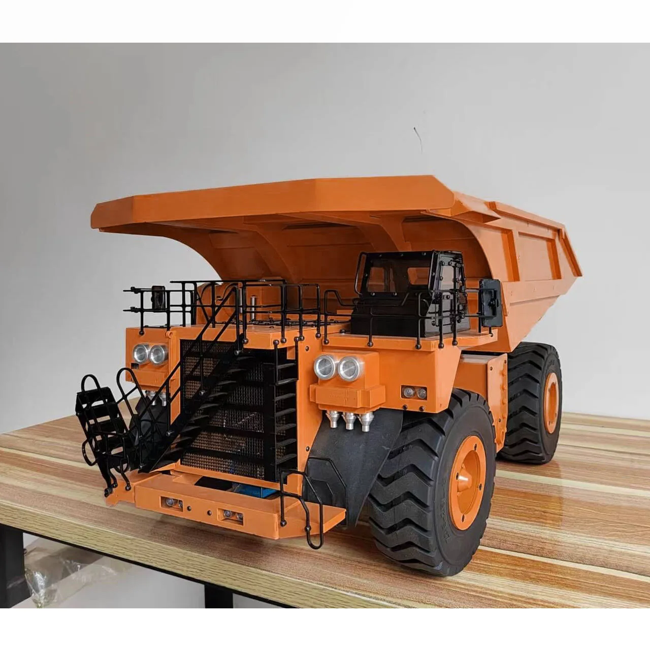 Metal 1/20 RC Hydraulic Mine Truck 793D Dumper Vehicle Assembled Painted Finished Model With I6X Radio Lights TH20695-SMT9