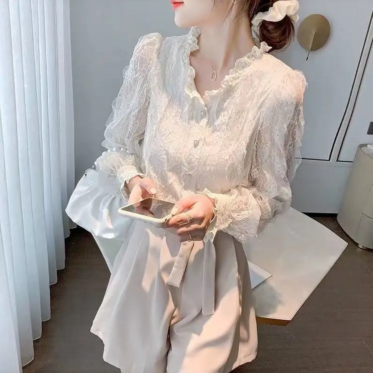 Spring Autumn French Style Niche Top for Women with A Sweet Gentle Design Lace Shirt Fairy Long Sleeved Chiffon Shirt