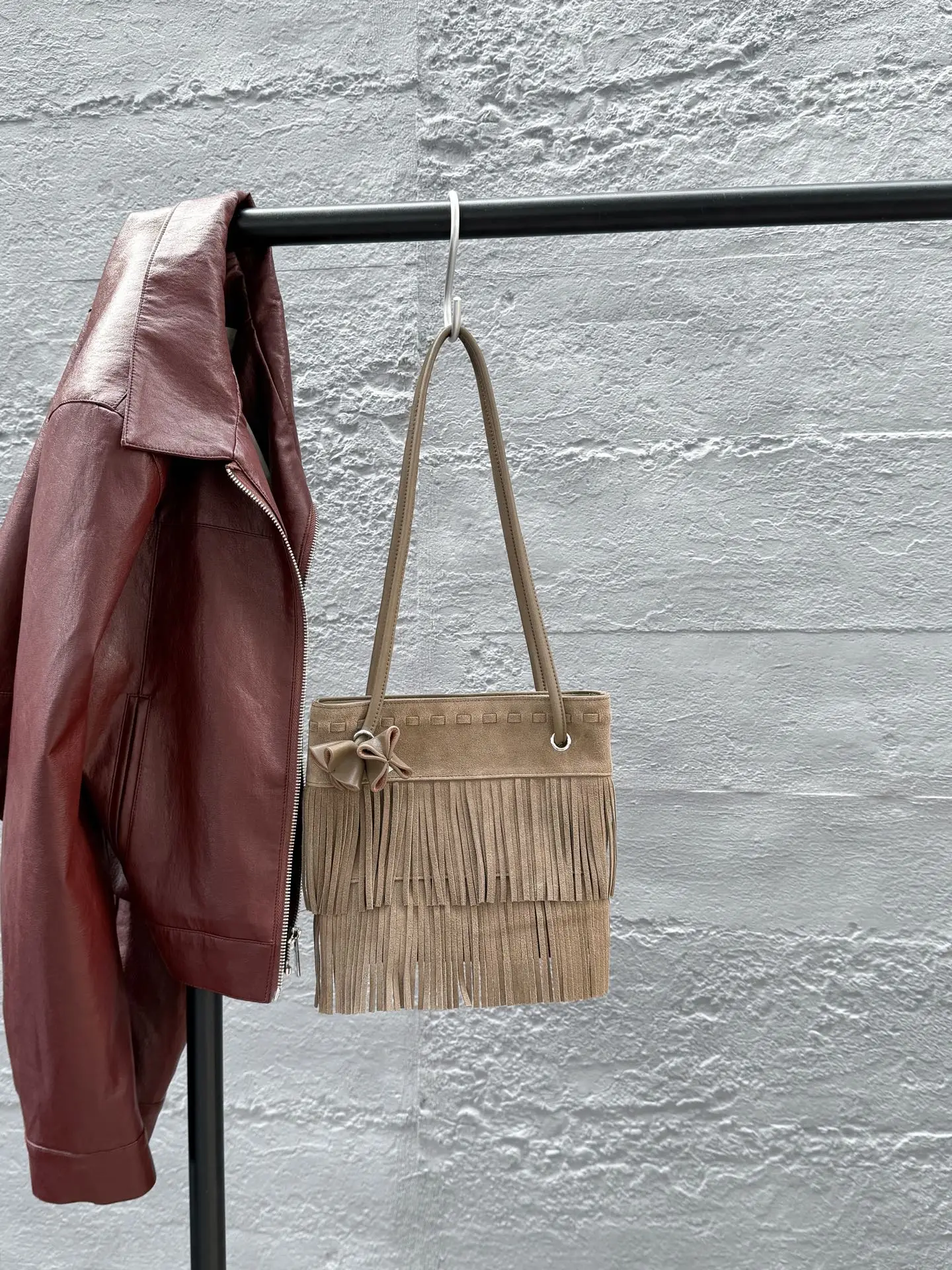 

genuine grade suede cow leather fashion women's shoulder crossbody bags luxury designer female handbag cowhide Tassel bag new