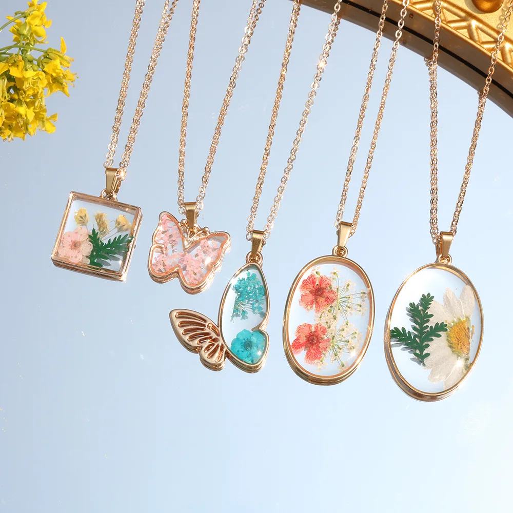 

Personalized Glass Box Natural Dried Pendant preserved flower butterfly necklace for women Locket Guardian Jewelry Xmas Gift