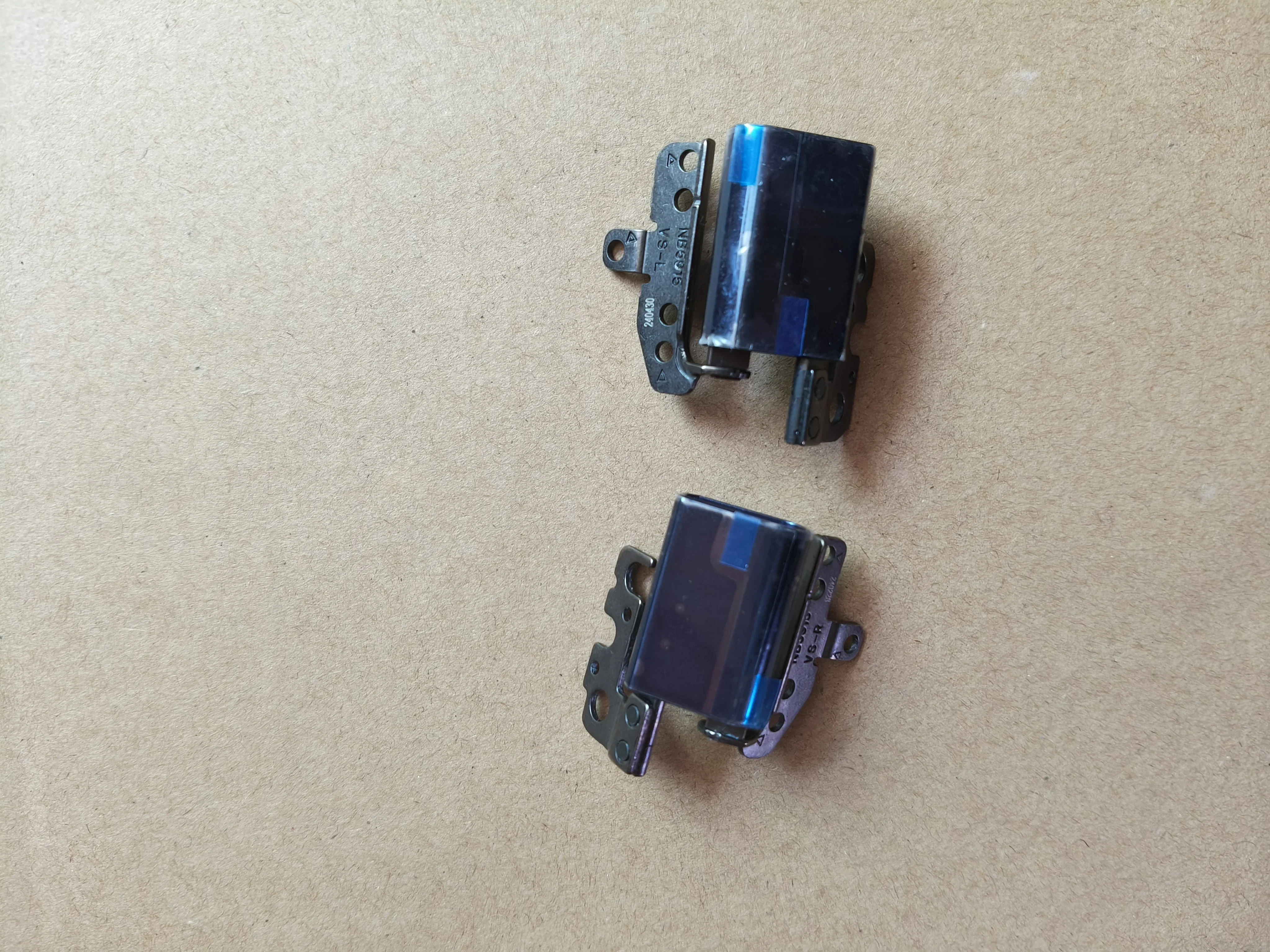 Pour Bali VivoPleS 14 Flip TP3Hautement TP3402QA HINGES R + L