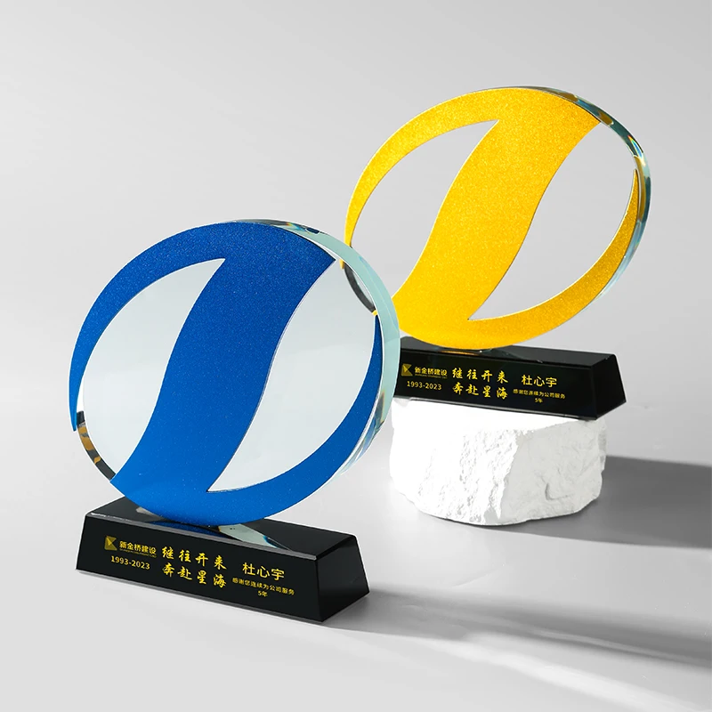Copa de premio de vidrio ovalada de cristal con patchwork de metal para trofeo de reconocimiento premium de grabado sin excelencia