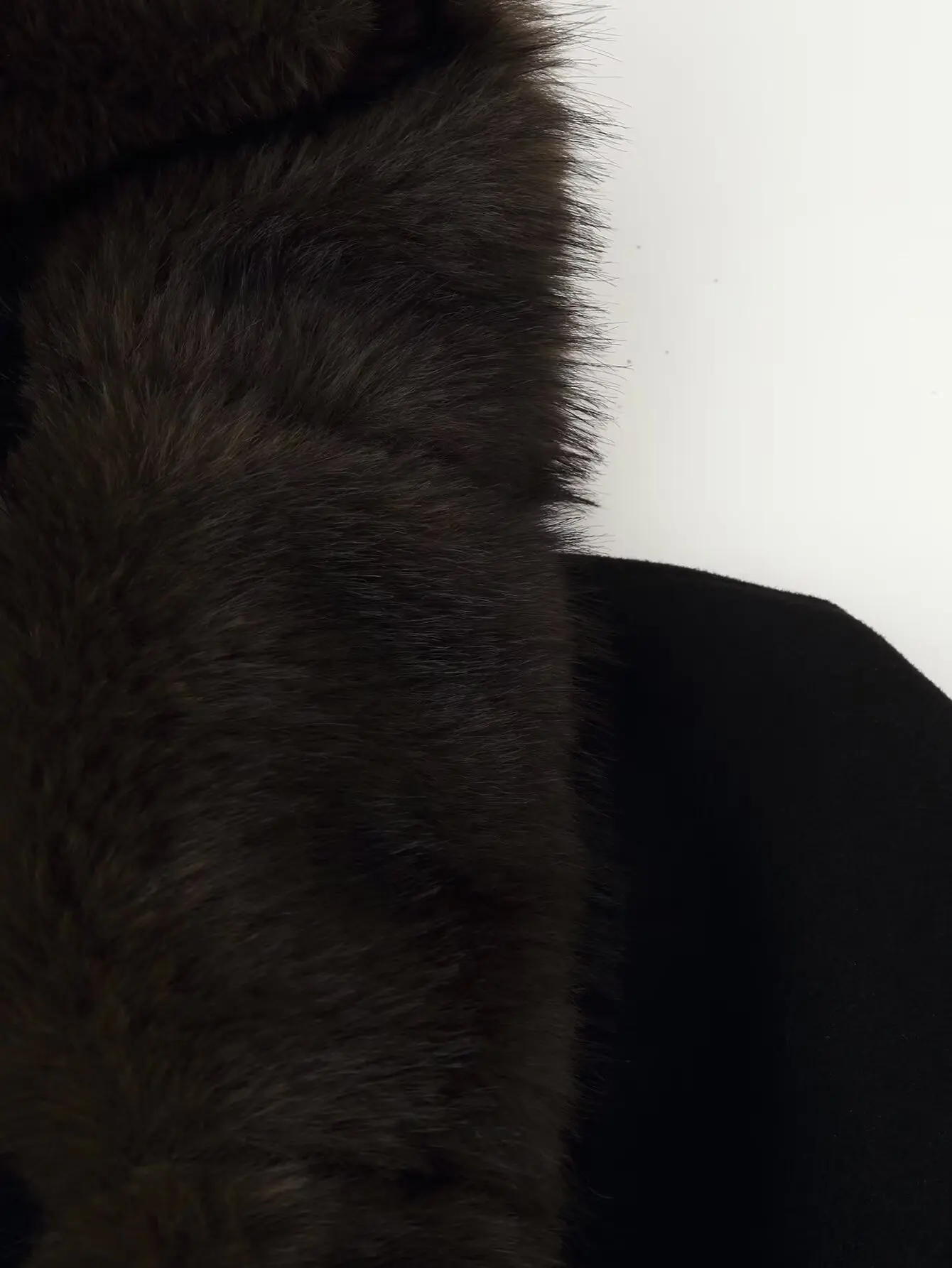 Abrigo de lana noble de estilo europeo y americano para mujer, chaqueta gruesa de cintura corta con cuello de piel para otoño e invierno