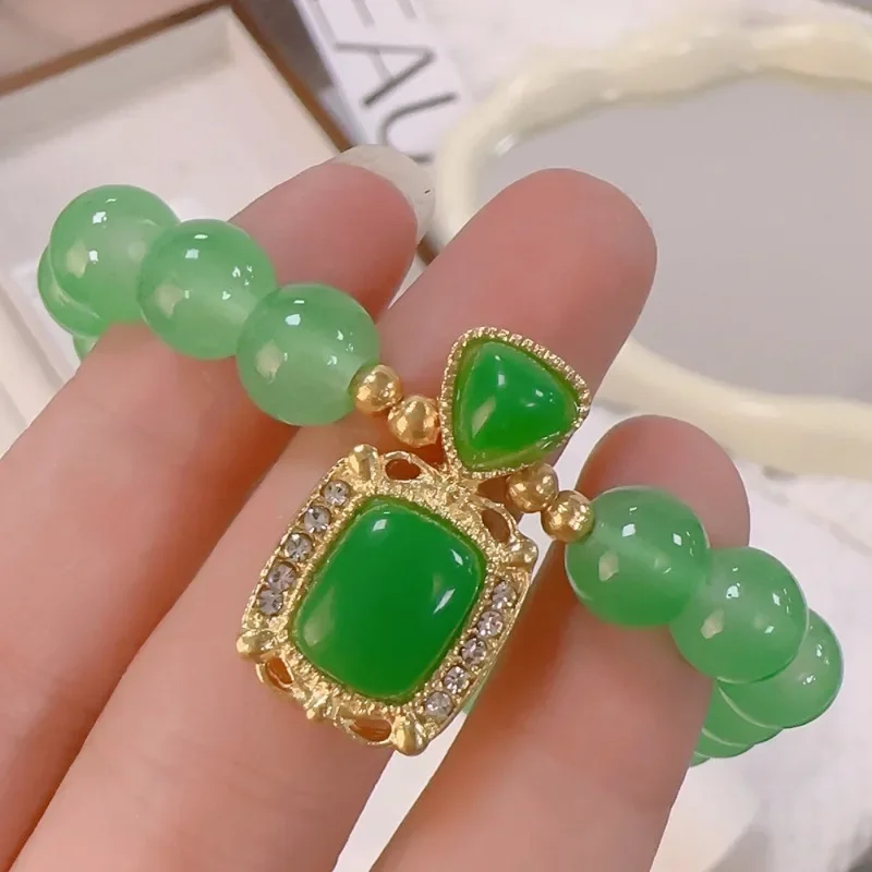 Green Imitation Jade Bracelets for Women Chinese Style Gold Rhinestone Trim Pendant Beaded Hand String Girls Luxury Jewelry Gift