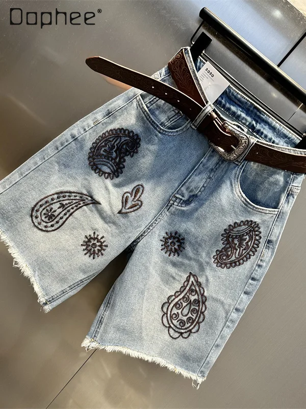 Hohe Taille Abnehmen Gestickte Blumen Ausgefranste Design Jeans Frauen Herbst Neue Straße Persönlichkeit Mode Lässig Fünf-punkt Hosen
