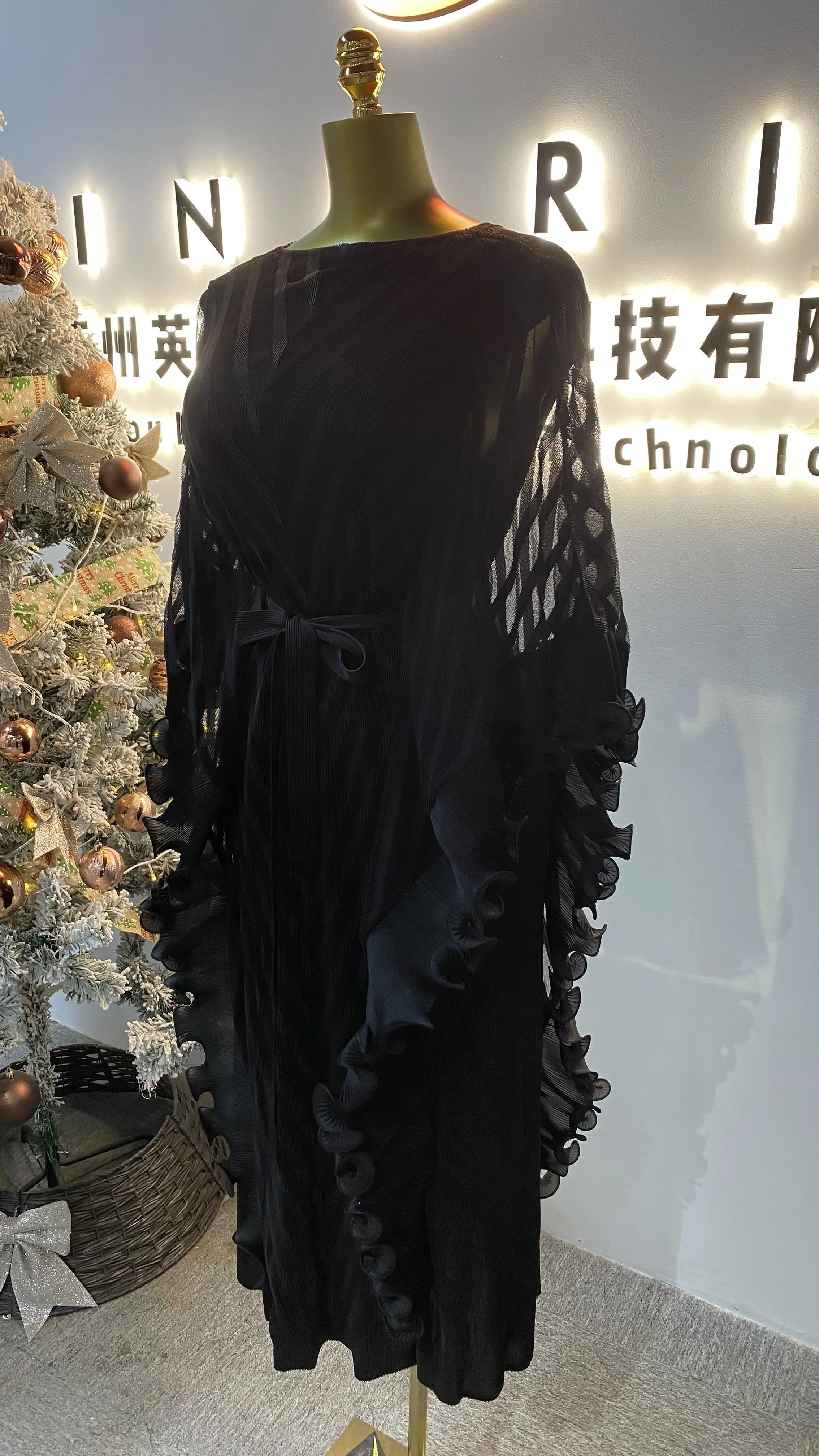 V-neck elegant and chic patchwork mesh ruffled casual plus-size dress with elegant front-GZXX039