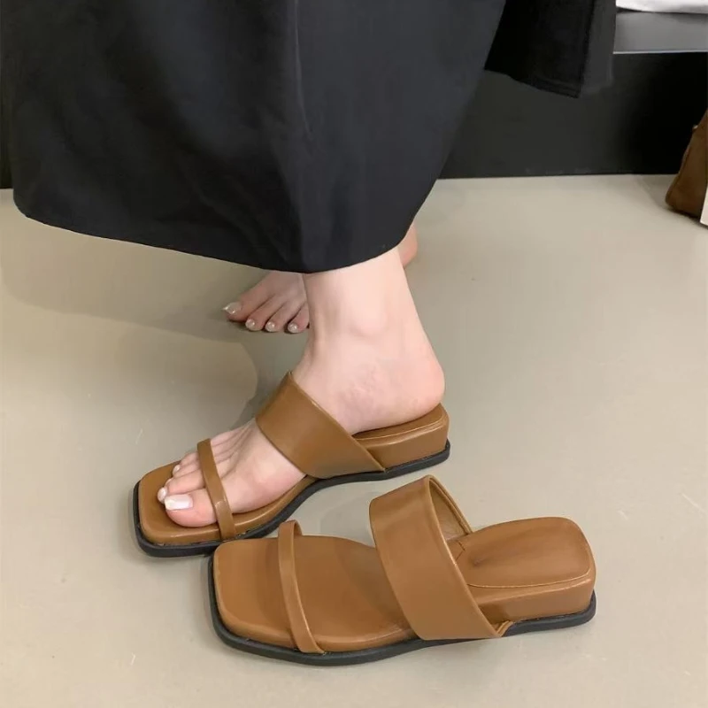 2025 Summer Women's Platform Wedge Sandals Thin Strap Height Increasing Beach Slippers Unique Designer Flip Flops Casual Shoes