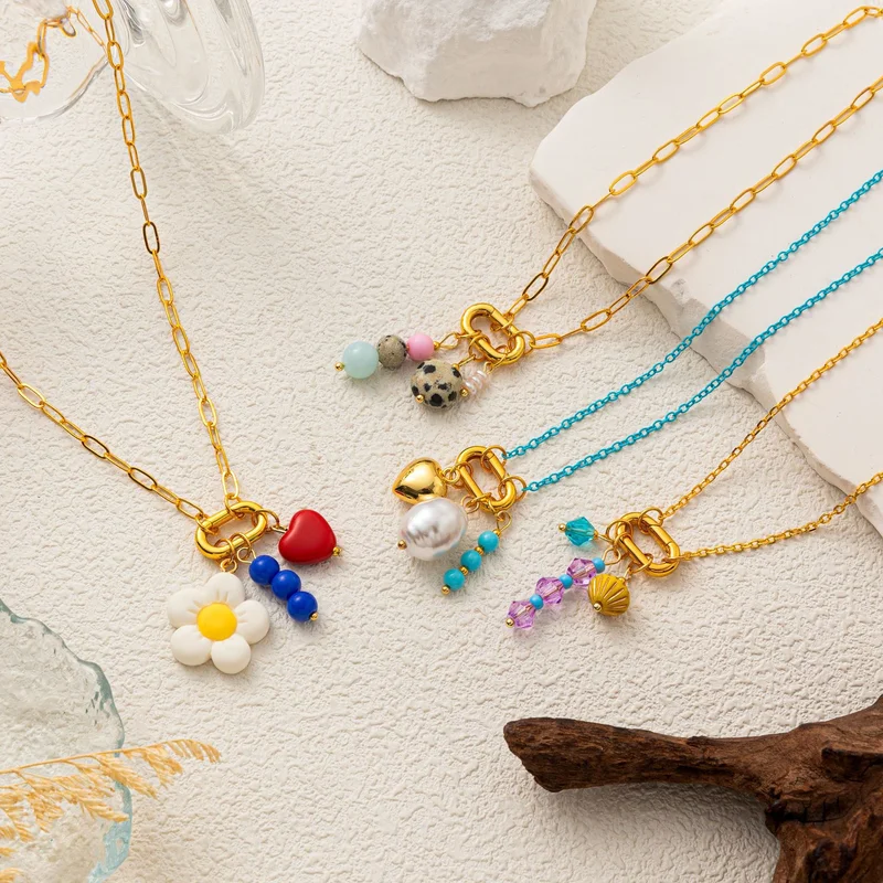 

DIY Handmade Gold Pearl Heart Pendant Necklace for Women Casual Style 18K Gold Plated Jewelry Accessory Personalized Gift