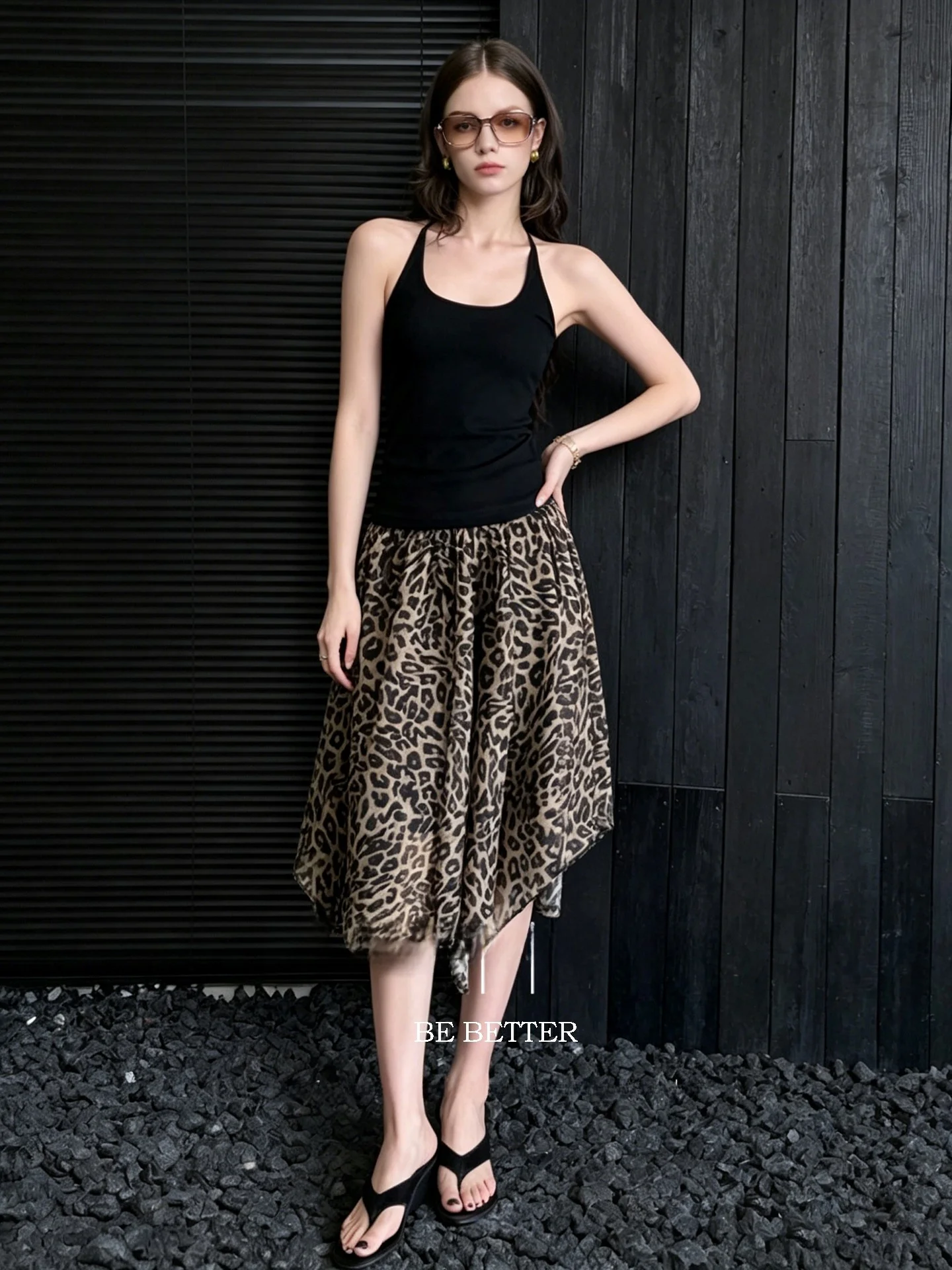 Elegant Mid-Length Asymmetric Leopard Print Halter Neck Dress Huaappuw Vintage Irregular Summer New Arrival Women's Skirt