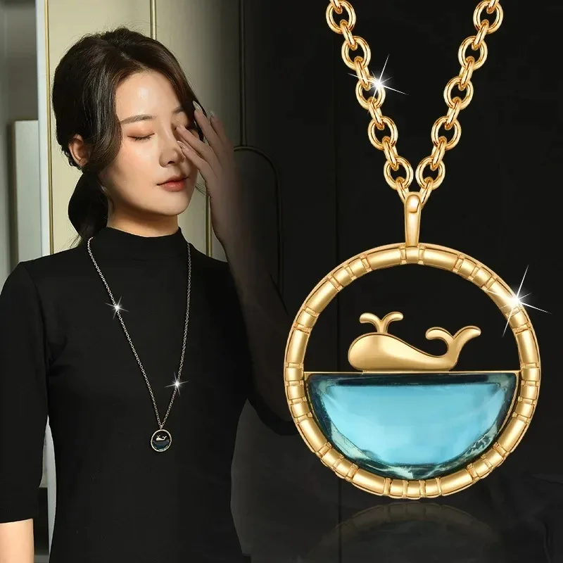 This is a 2025 romantic ocean whale necklace, a fashionable and versatile women's autumn and winter sweater necklace