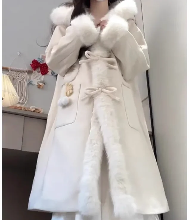 معطف نسائي موضة حلوة متعدد الاستخدامات بفيونكة لتقليل العمر بلون واحد لشتاء 2025 معاطف صوفية كورية فضفاضة طويلة لطيفة بقلنسوة #2