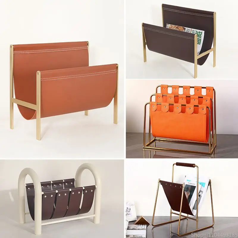

Nordic Magazine Caddy — подставка для книг из кожи и металла от дивана