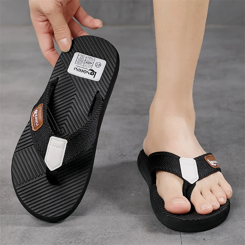 Men Summer High Quality Flip Flops Men Beach Slippers Fashion Outdoor Flip Flops Casual Breathable Slippers for Men New Sandals