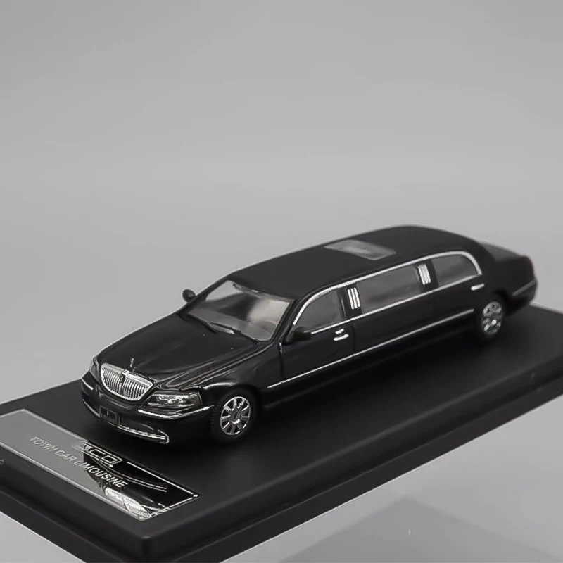 

New GCD 1/64 Scale Lincoln TownTown Car Limousine Black Diecast Car Model Toy Gift