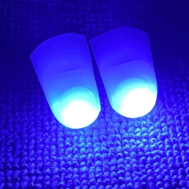 2PCS Magic Trick Fingers Thumbs with LED Battery Powered Magic Props Halloween Magic Trick Fingers Thumbs Party Toys for Child