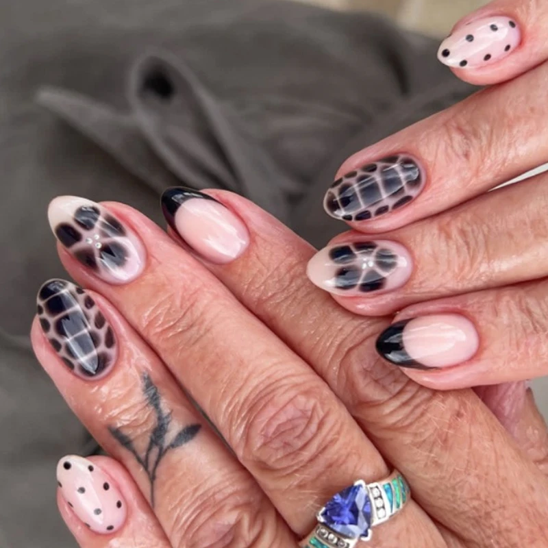 

Polka Dot French Black Halo Dyeing Flower Nail Art Fashion Wearable False Nails Detachable Finished Fake Nails Press on Nails