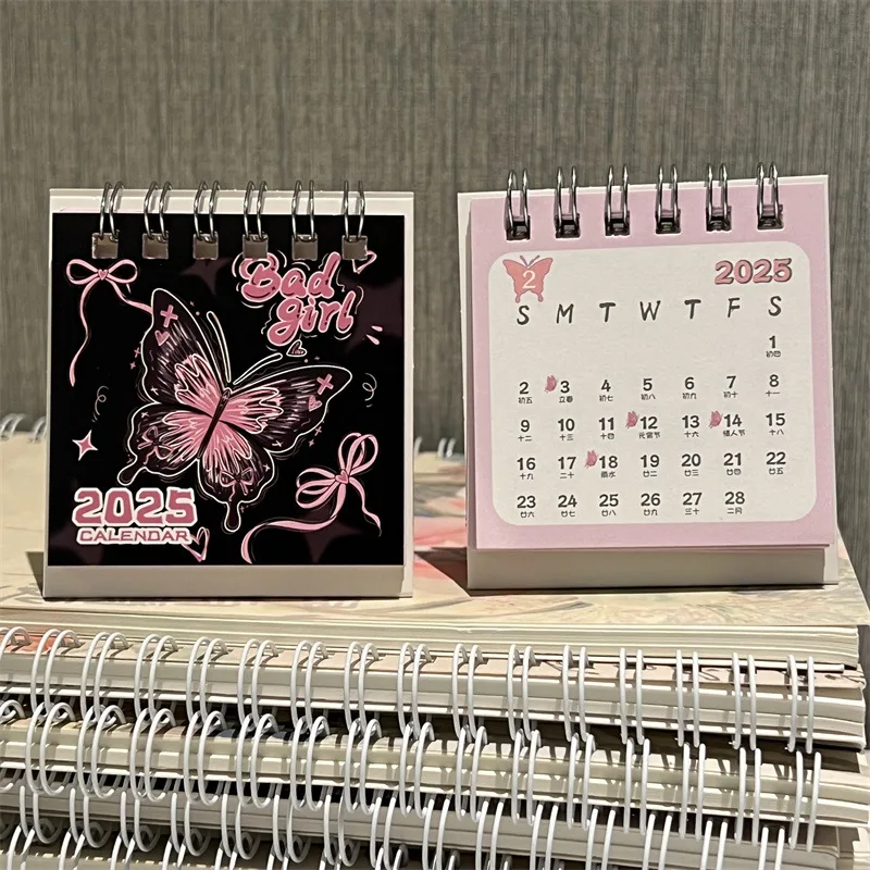 Calendario de mariposa 2025 Mini calendario de escritorio para estudiantes Ins Girl Heart Mini calendario de escritorio pequeño de alto valor