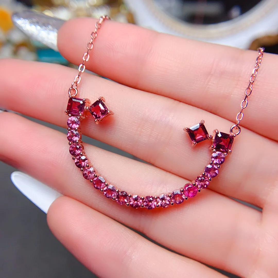 

FS S925 Sterling Silver 3mm Natural Garnet Smile Pendant Necklace for Women Fine Charm Weddings Jewelry With Certificate MeiBaPJ