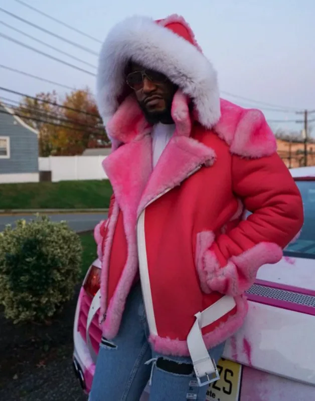 

Новинка осени и зимы 2025 года, розовая мужская кожаная куртка с большим меховым воротником и капюшоном, пряжкой и толстым бархатом.