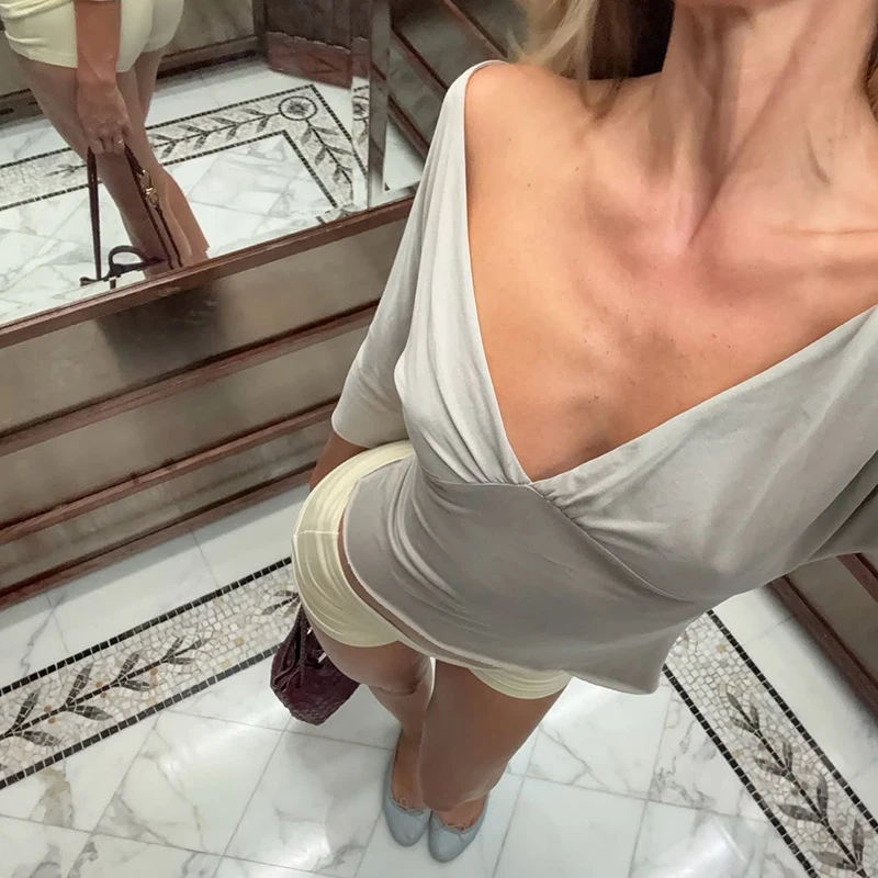 Sexy T-Shirt mit tiefem V-Ausschnitt für Damen, tiefem Rückenausschnitt, gerafftem Oberteil, Glockenärmeln, elegant, französischer Vintage-Stil, schmal geschnitten, Clubwear-Bluse – Detail 5