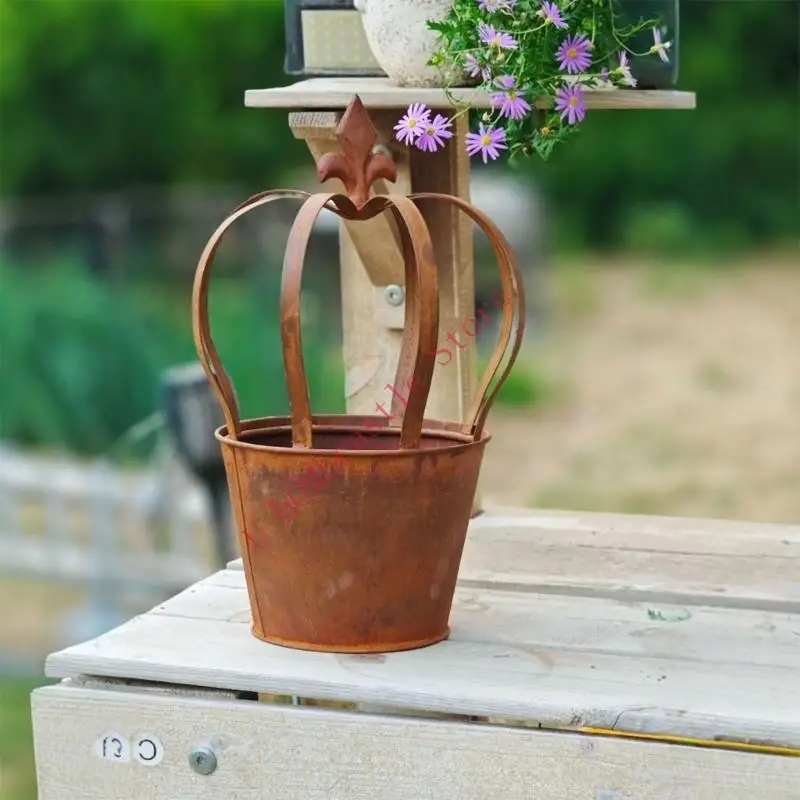 63HF Elegant Crown Flower Pot Container With Detachable Design Suitable For Garden Decoration And Indoor Plant Display