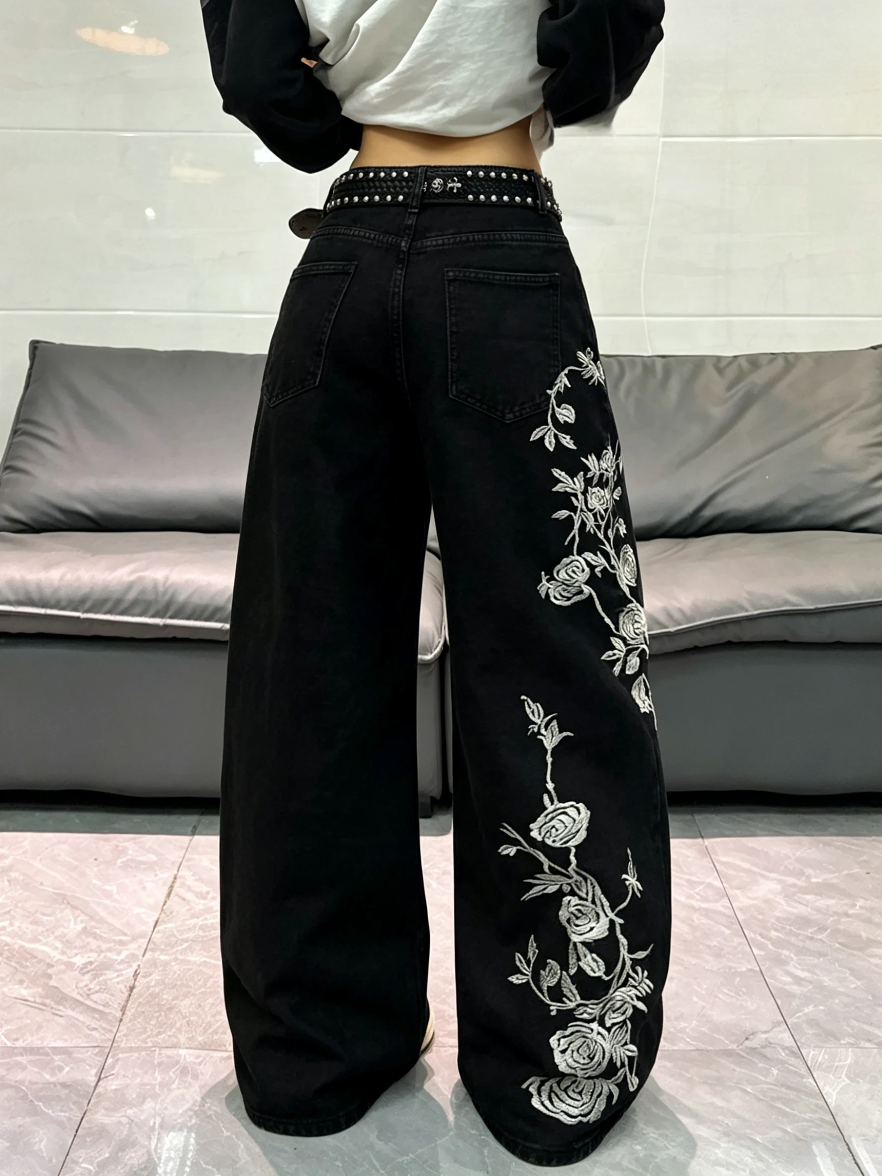 American High Waisted Baggy Wide Leg Jeans With Pure Black Background And Side Floral Embroidery For Slimming And Versatility
