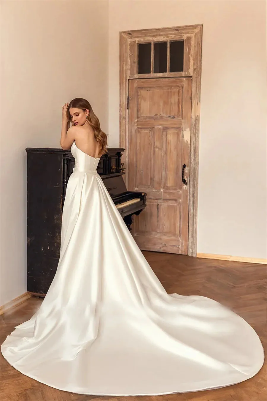 Luxury Sweetheart Mermaid Satin Wedding Dress Detachable Skirt Backless And Zipper Woman Evening Dress For Wedding