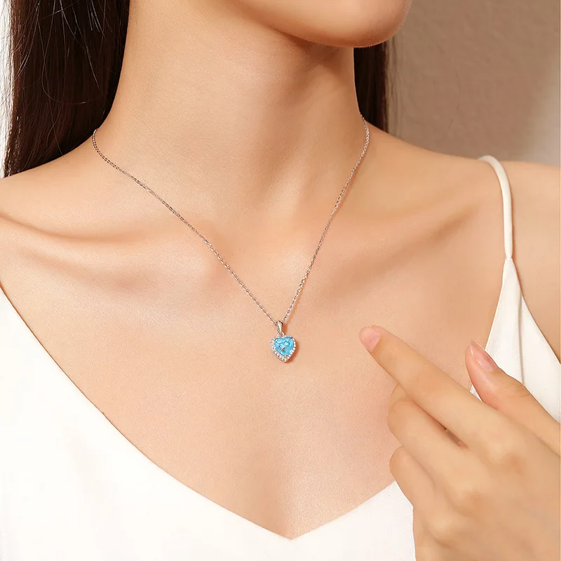 

Jewelry New S925 Silver Hot Sale High Carbon Diamond Heart Necklace Sea Blue Temperament Light Luxury Pendant