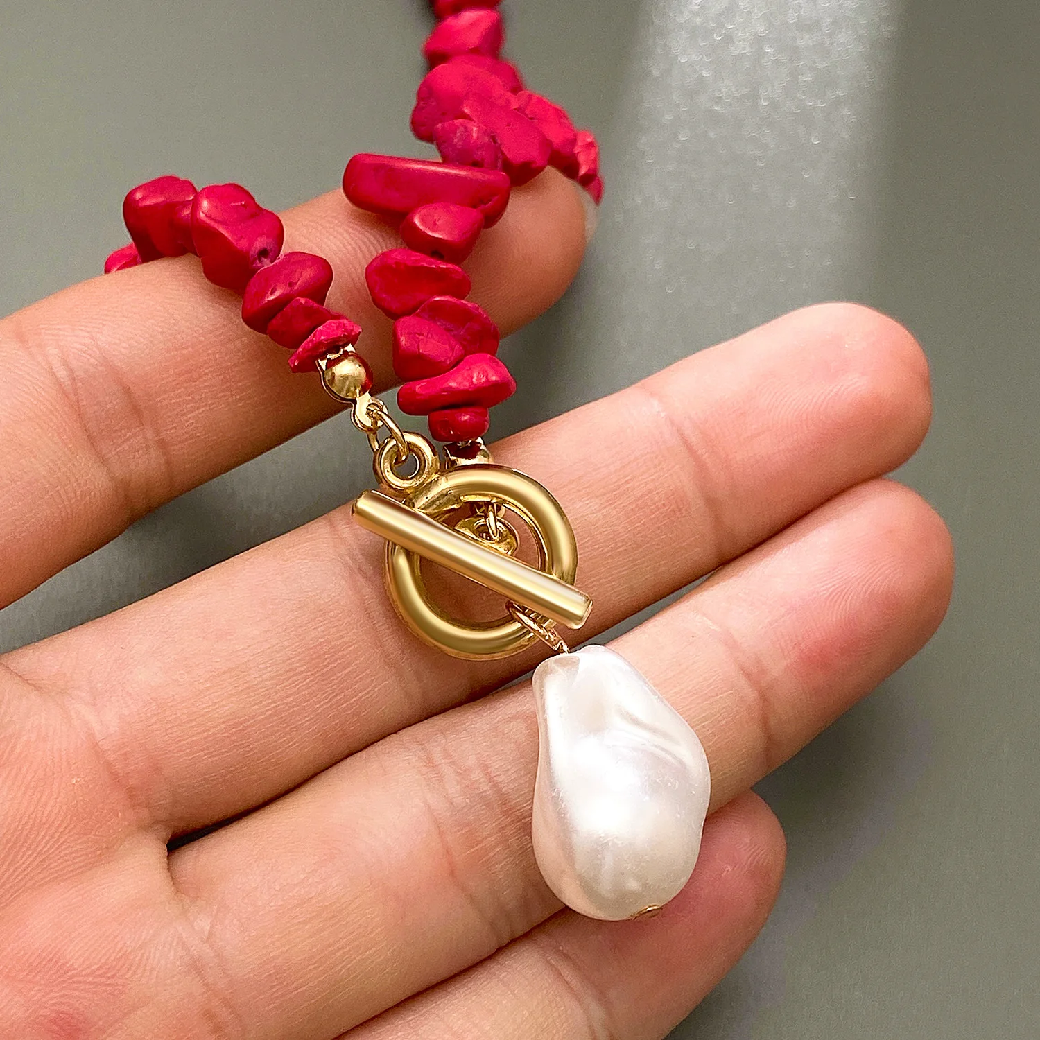 

Vintage Irregular Crushed Stone Beading Necklace for Women Boho Style Baroque Imitation Pearl Pendant Clavicle Chain Jewelry