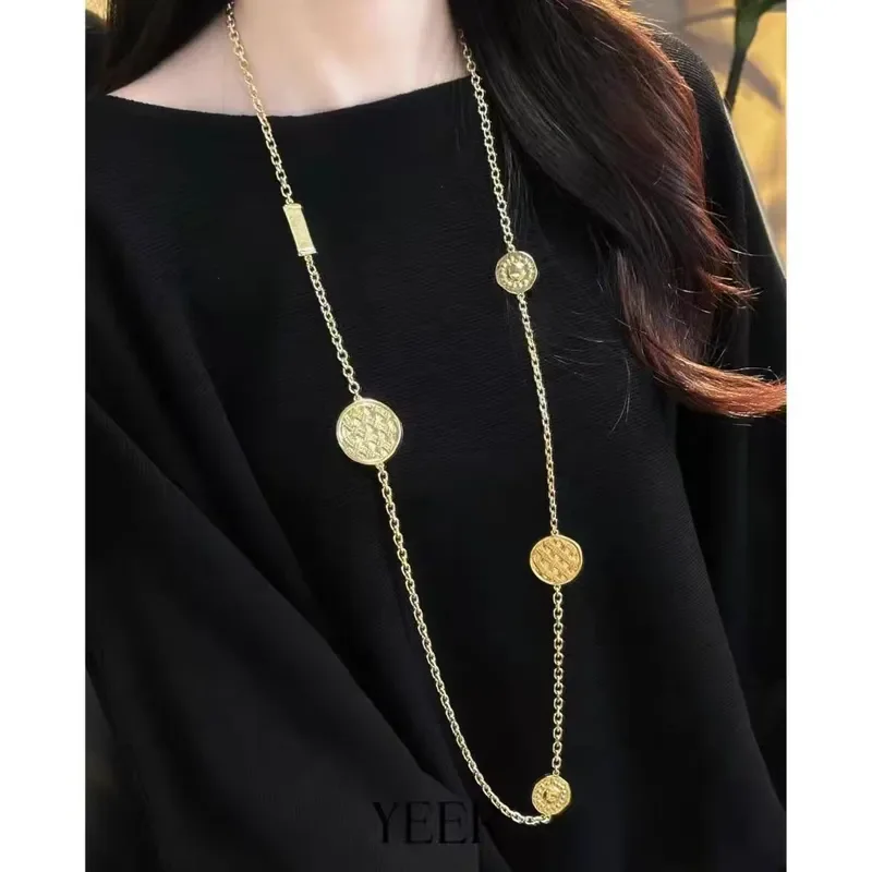 YEER's home has the same niche retro high-end woven pattern round brand spell relief long item women's light luxury niche