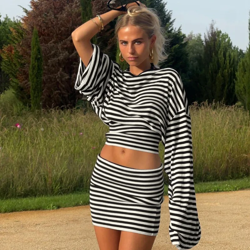 

Women Skirt 2 Piece Set Casual Striped Loose Top Slim Skirt Set Fashion Vintage Party Looks Female Dress Sets Outfits