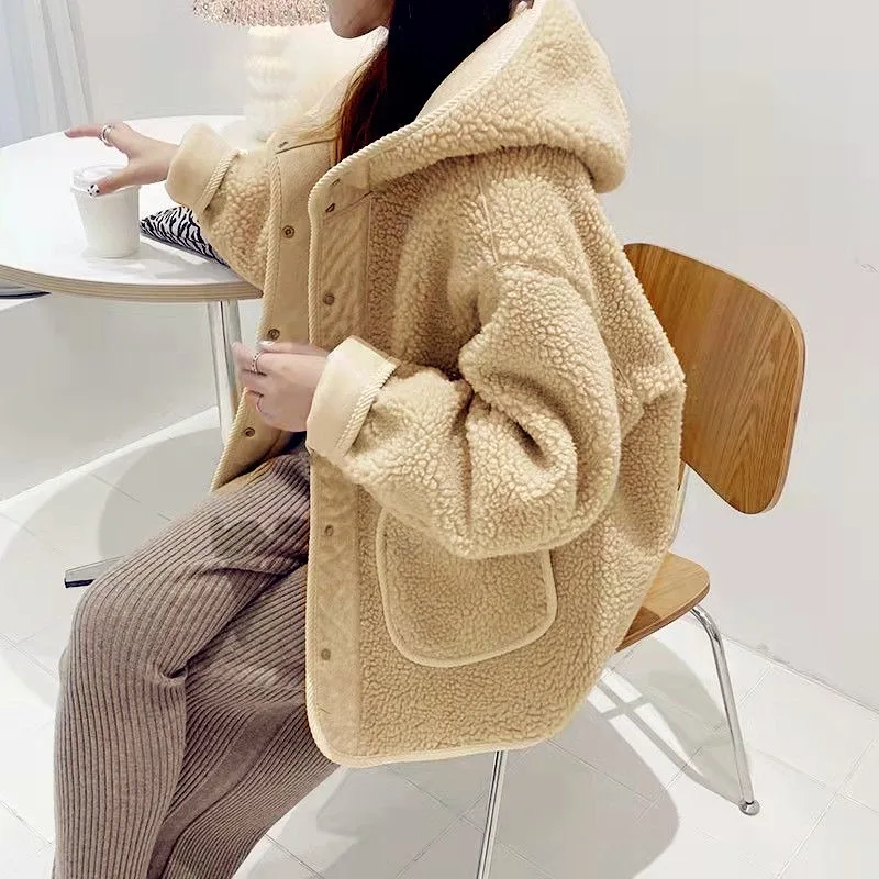 Women Faux Lamb Wool Hooded Loose Cutting Design Warm Plush Fabric Elegant Fashion All-Match Daily Casual Jacket Top