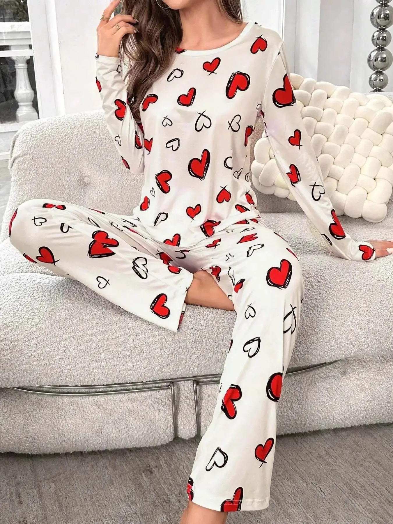 Heart Print Pajama Set Long Sleeve Crew Neck Top & Elastic Waistband Pants Women\'s Sleepwear & Loungewear