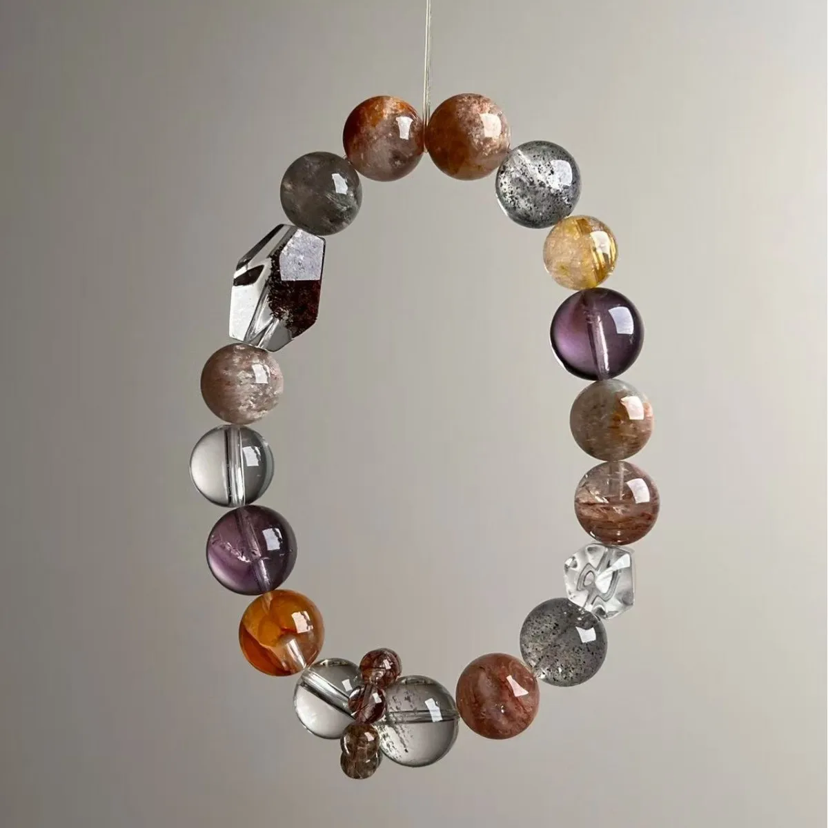 

Natural Crystal Bracelet, Amethyst, White Crystal, Red Glue Flower, Fashionable Light Luxury Lucky Bracelet, Niche Design