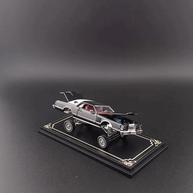 Fine Works64 1:64 Scale Continental 1979 Lowrider Alloy Simulation Car Model Collection Ornaments Holiday Gift Display