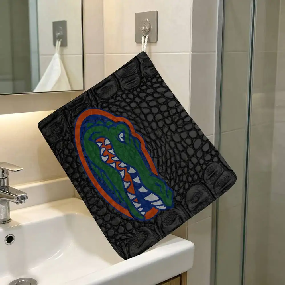 Football Florida College Alligator Mascot Hanging Style Hand Wiping Towel Polyester Cotton Anti-fade For Indoor Kitchen Room