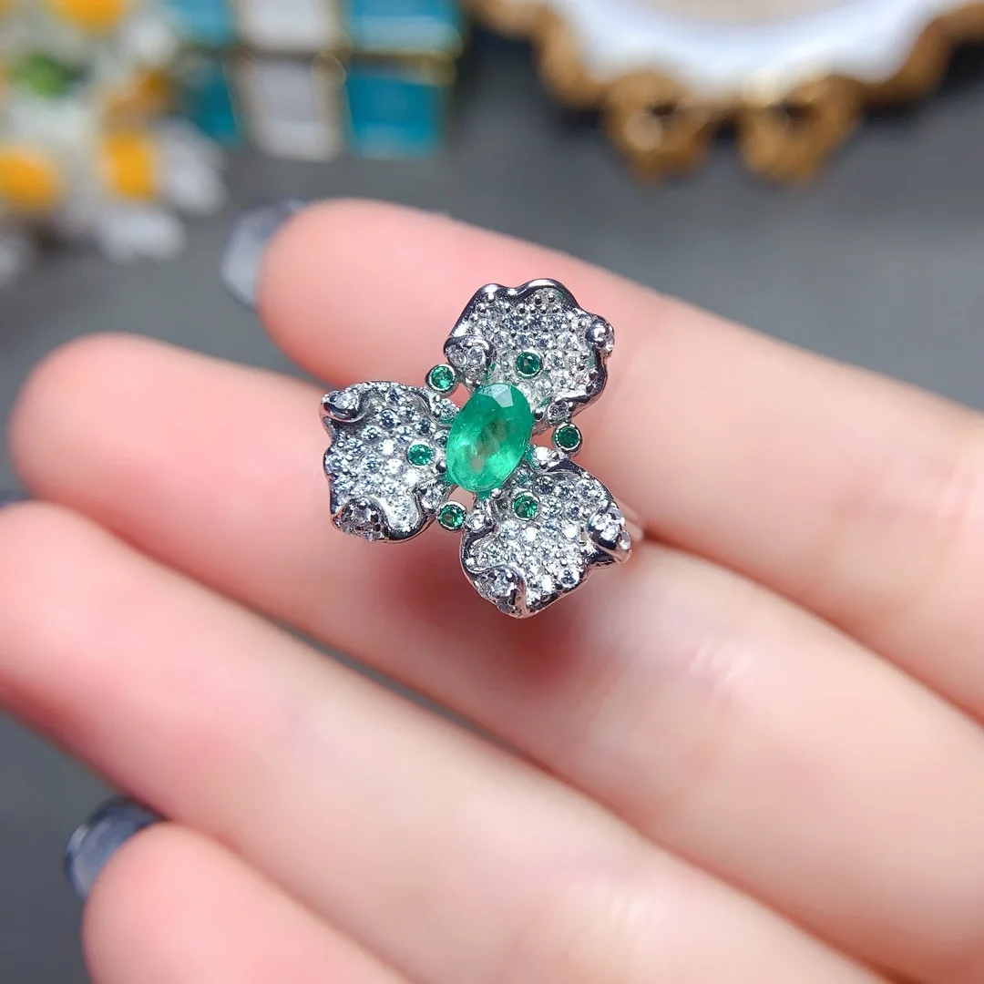 

S925 Sterling Silver Emerald Ring Comes with Certificate and Is Delivered Free of Charge By A Luxury Jewelry Designer for Ladies